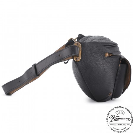 Кожаная нагрудная сумка "Слэш" (чёрная)